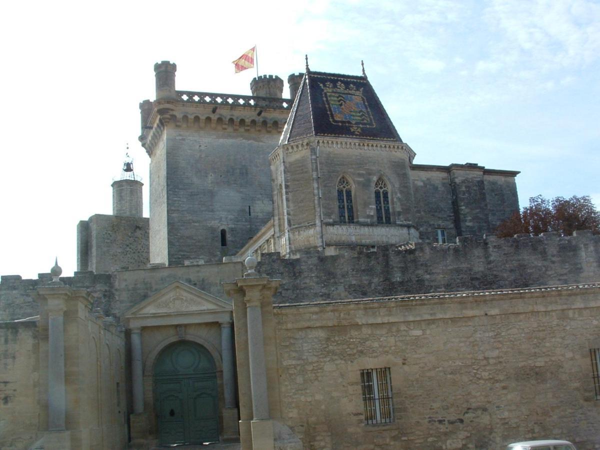 Le Cherche Midi, Entre Nimes, Le Pont Du Gard, Uzes, Arles Marguerittes Exterior photo